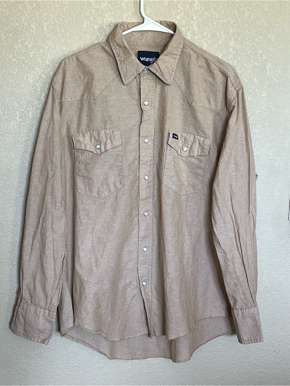 Wrangler Men's Long-Sleeve Beige Pearl Snap Button-Up Shirt